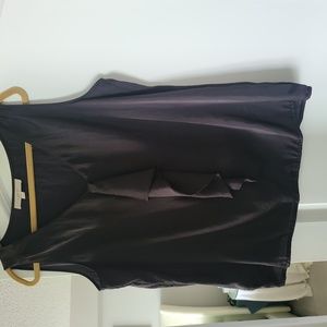 Ann Taylor LOFT sleeveless top. Crinkle silky finish. Size XL